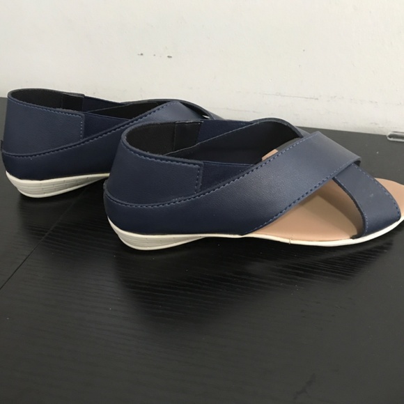 Sandals - Picture 3 of 3